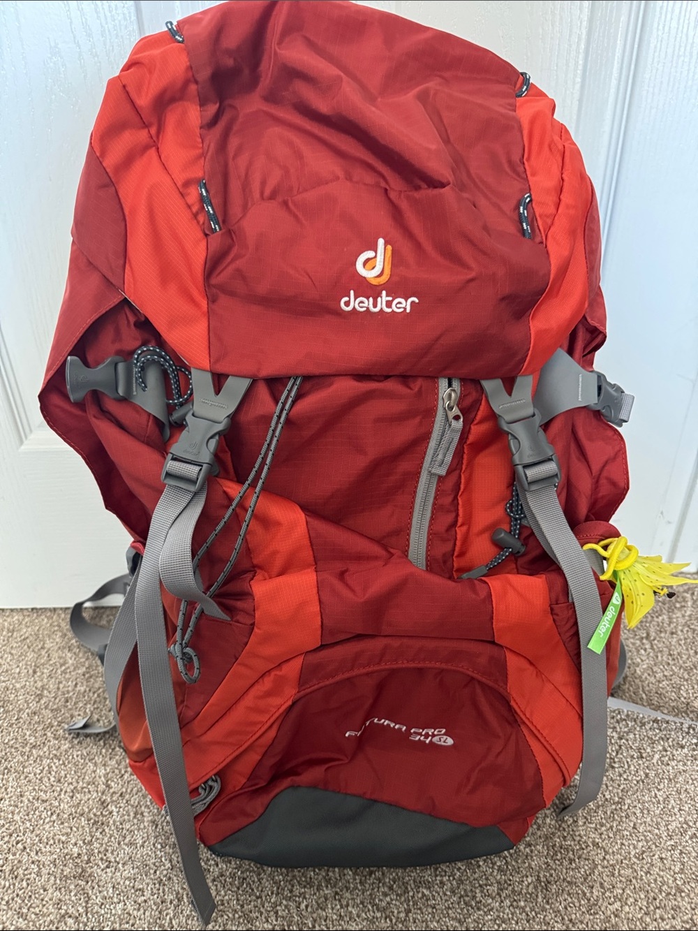 Deuter Red Hiking Backpack - Durable Outdoor Daypack Futura Pro 34 SL